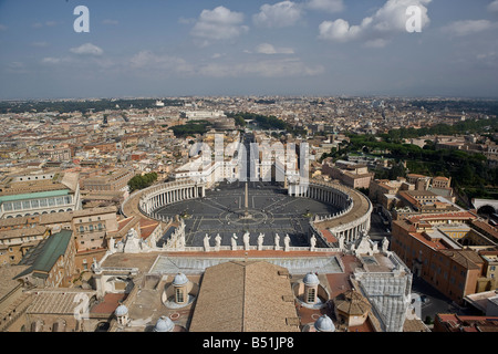 Basilica di San Pietro e la Città del Vaticano, Roma, Italia Foto Stock