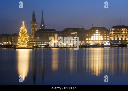 Binnenalster con abete Alster Amburgo Foto Stock