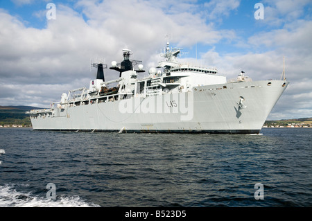 La Royal Navy assault nave HMS baluardo Foto Stock