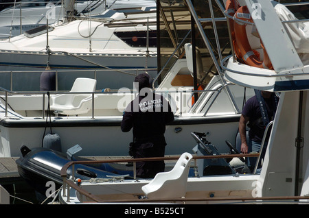 La polizia di ricerca marina di lagos in caccia di mancante 3 anni Madeline McCann. Madeleine MCcann Foto Stock