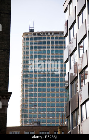 Punto di centro Londra UK e adiacente edifici per uffici Foto Stock