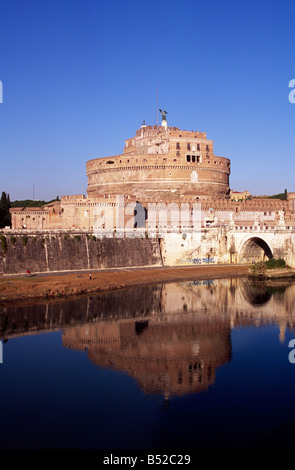 Italia, Roma, Tevere, Castel Sant'Angelo Foto Stock
