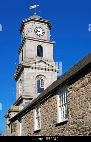 Il vecchio orologio sulla torre del municipio a penryn in cornwall, Regno Unito Foto Stock