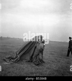 RAF Parachute infermieri. Ottobre 1948 O15033-004 Foto Stock