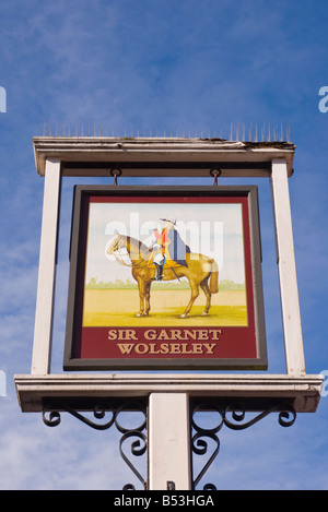 Pub segno di Sir Garnet Wolseley public house vicino al mercato nel centro della città di Norwich, Norfolk, Regno Unito Foto Stock