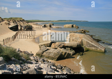 I resti del tedesco di bunker, parte il tedesco Atlantic Wall, a Wissant, nel nord della Francia. Foto Stock