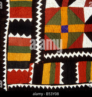 Artigianato pakistano applique pattern di patchwork Rilly cover letto dal Pakistan dettaglio Foto Stock