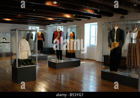 Museo etnografico con esposizione di costumi nazionali Split Croazia Foto Stock