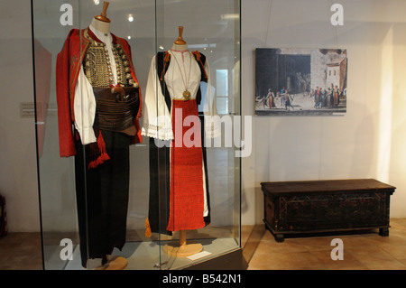 Museo etnografico con esposizione di costumi nazionali Split Croazia Foto Stock