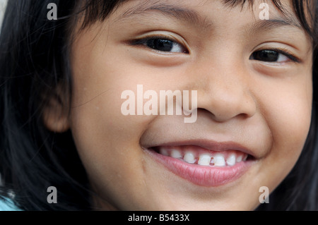 La ragazza di belakang padang isole Riau indonesia Foto Stock