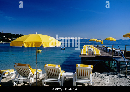 Spiaggia privata a Antibes Cape Alpes-maritimes 06 French Riviera Cote d Azur PACA Francia Europa Foto Stock