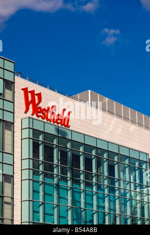 Facciata moderna di nuova costruzione centro commerciale Westfield White City W12 London Regno Unito Foto Stock