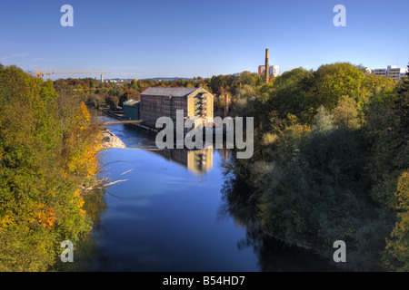 Un vecchio mulino convertito sul fiume Iller a Kempten Foto Stock