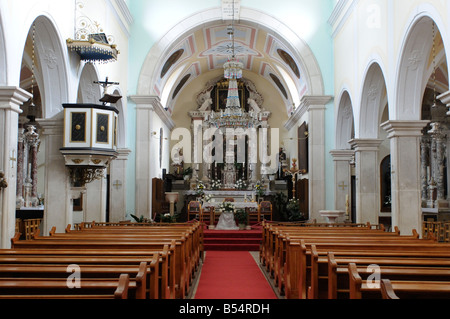 Interno della chiesa dell'Annunciazione di Maria a Supetar sull'isola di Brac Dalmazia Croazia Foto Stock