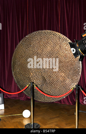 Il gigante di gong di rame utilizzati byJ Arthur Rank in apertura del loro film Foto Stock