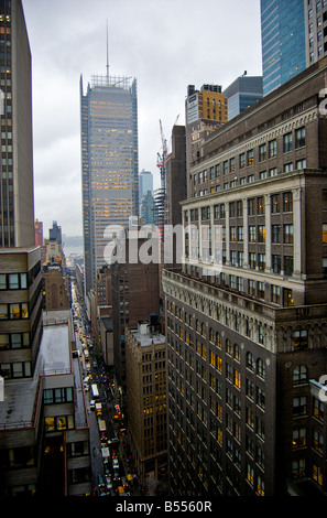 Vista della Skyline di Manhattan con il New York Times building (per solo uso editoriale) Foto Stock