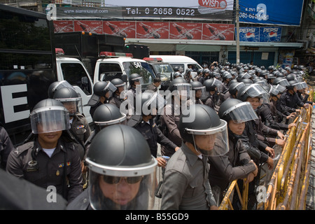 Governo anti-manifestanti, il Pad party rally in Bangkok con la polizia cerca su Foto Stock