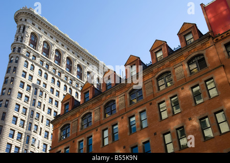 Il Flatiron Building a sinistra in New York e la Western Union Telegraph edificio a destra Foto Stock