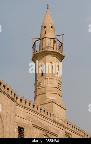 Minareto della moschea nel quartiere vecchio Cairo Egitto Foto Stock