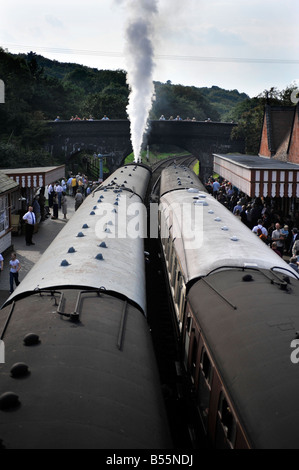 Treni a vapore nella stazione di Weybourne North Norfolk rialway Norfolk Inghilterra Foto Stock