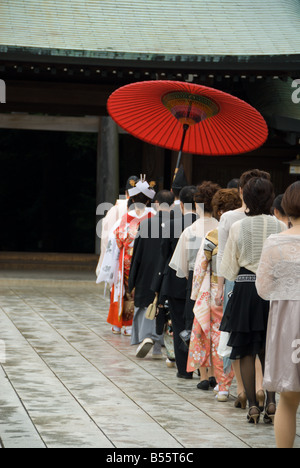 Lo Shintoismo tradizionale corteo nuziale presso il Tokyo's Meiji Jingu, Giappone. Foto Stock