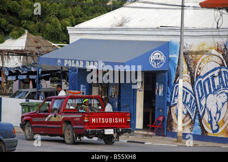 West Indies Bonaire Rincon Polar Bar persone Foto Stock