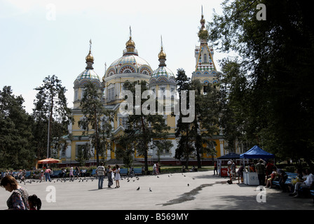 Cattedrale zenkhov Almaty Kazakhstan alma ata Foto Stock