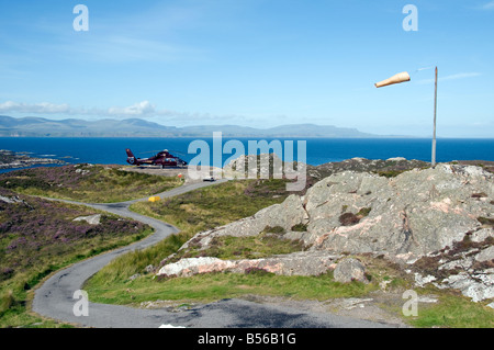 Elisuperficie con Dauphin azionato da PDG su Rona vicino a Skye Scozia Scotland Foto Stock