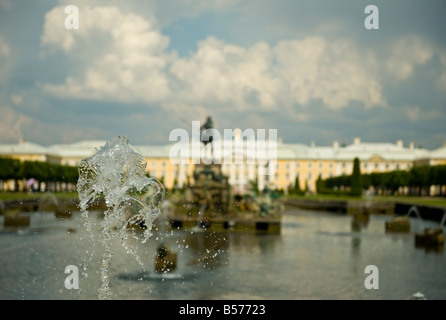 Palazzo di Peterhof Foto Stock