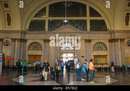 Estacio de Franca stazione ferroviaria interna in Barcellona Spagna Europa Foto Stock