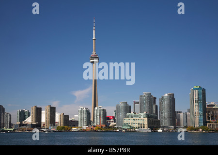Lo skyline di Toronto come visto dal lago. Foto Stock