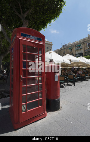 British telefono casella e casella postale, La Valletta, Malta, Europa Foto Stock