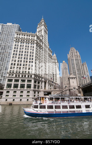 Wrigley Building in background, Chicago, Illinois, Stati Uniti d'America, America del Nord Foto Stock