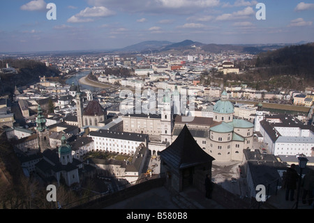 Vista dalla Fortezza Hohensalzburg di Salisburgo, Austria, Europa Foto Stock