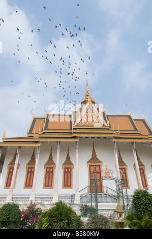 Il Trono Hall, il Palazzo Reale di Phnom Penh, Cambogia, Indocina, Asia sud-orientale, Asia Foto Stock