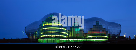 Sage Music Hall di notte, Quayside, Newcastle upon Tyne, Tyne and Wear, England, Regno Unito, Europa Foto Stock