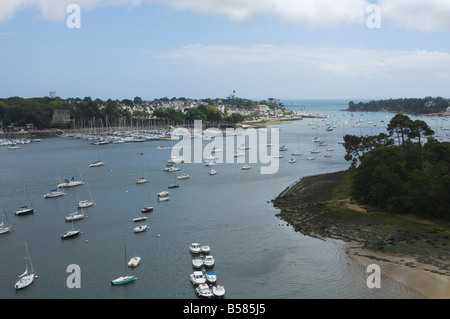 Benodet, un popolare resort a vela sul fiume l'Odet estuario, sud Finisterre, Bretagna, Francia, Europa Foto Stock