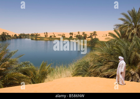 Umm el ma il lago, Erg Awbari, il deserto del Sahara, Fezzan, Libia, Africa Settentrionale, Africa Foto Stock