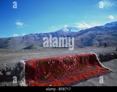 Remoto villaggio di Xinaliq nel Caucus montagne, Azerbaigian, Asia Centrale, Asia Foto Stock