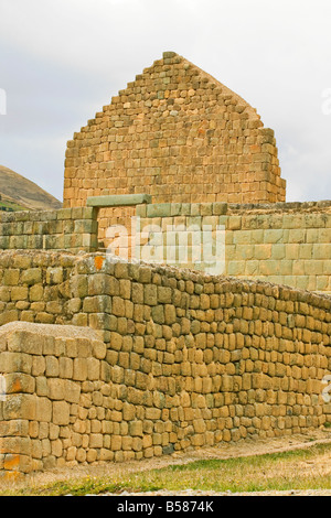 Guardando verso il tempio del sole, Ingapirca, Canar Provincia, Southern Highlands, Ecuador, Sud America Foto Stock