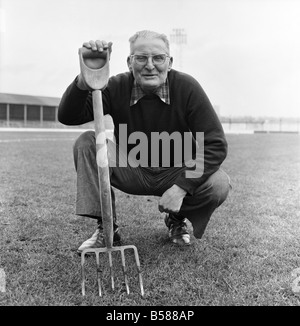Il vecchio uomo/Motivi uomo/umorismo. Gennaio 1975 75-00466-003 Foto Stock