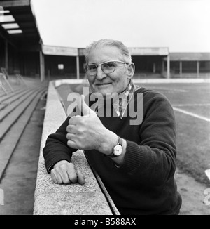 Il vecchio uomo/Motivi uomo/umorismo. Gennaio 1975 75-00466-004 Foto Stock