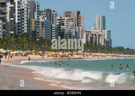 Alla spiaggia di Boa Viagem Recife Pernambuco Brasile America del Sud Foto Stock