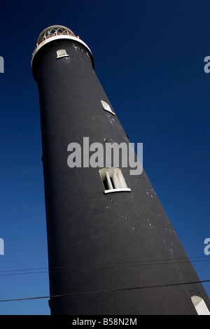 Vecchio nero faro, Dungeness, Kent Foto Stock