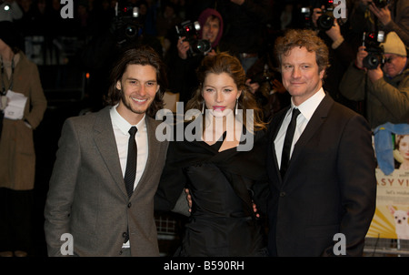 Colin Firth Ben Barnes Jessica Biel frequentando thefilm il premeier per facile virtù Foto Stock