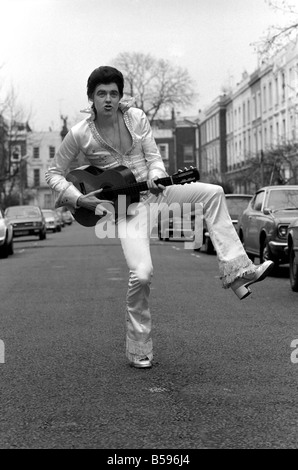 Rock Faraone - Tim Rice - Elvis Presley. La prossima settimana di Tim Rice raggiungerà un'ambizione detenute da molti - a comparire sul palco. Ma Foto Stock