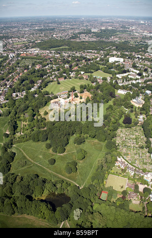 Vista aerea del nord est di Hampstead Heath Athlone House assegnazioni alberi case suburbane Fitzroy Park Highgate London N6 Inghilterra Foto Stock