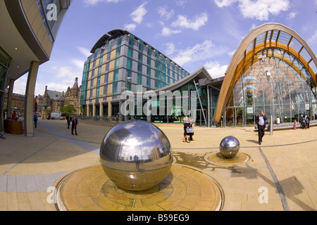 Millennium Square sviluppo e giardini invernali, Sheffield, Inghilterra Foto Stock