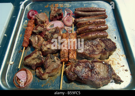 Classic Aussie barbie a Dee Why Beach a nord di Sydney, Nuovo Galles del Sud, Australia Pacific Foto Stock