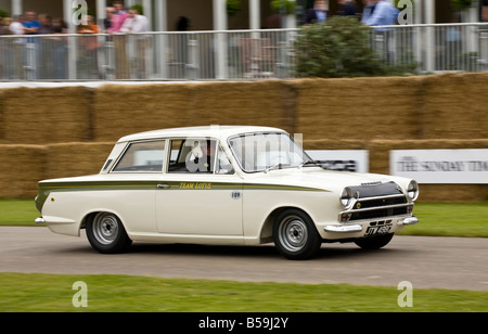 1965 Lotus Cortina Mk1, ex Jim Clark 1966 racer, a Goodwood Festival della velocità, Sussex, Regno Unito. Foto Stock